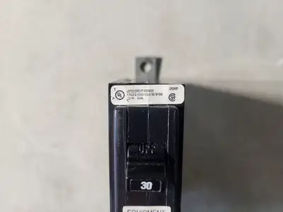 NEW CUTLER-HAMMER QBGFEP1030
