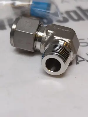 New | in-Stock SWAGELOK SS-810-2-6 Valves/Fittings Ohio US | Surplus Asset Holdings #1243297