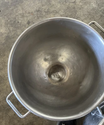 HOBART M-802 Dough Mixers | Envoy Equipment LLC (5)