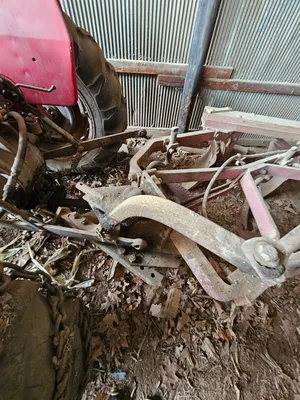 INTERNATIONAL 550 plow | Iron Listing (7)