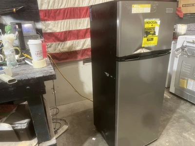 USED FRIGIDAIRE 7.5 CUBIC FEET