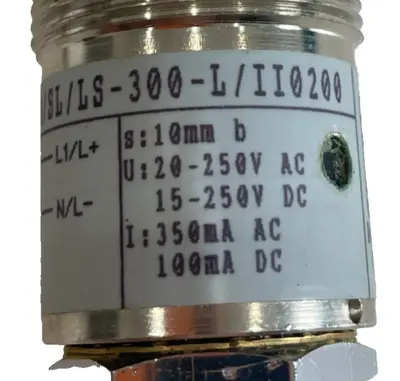 NEW IFM EFECTOR IIA2010LABOA /SL/LS-300-L/II0200 SENSOR IIA2010LABOA/II0200