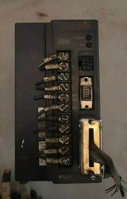 USED FUJI ELECTRIC FVR015B7S-2KK