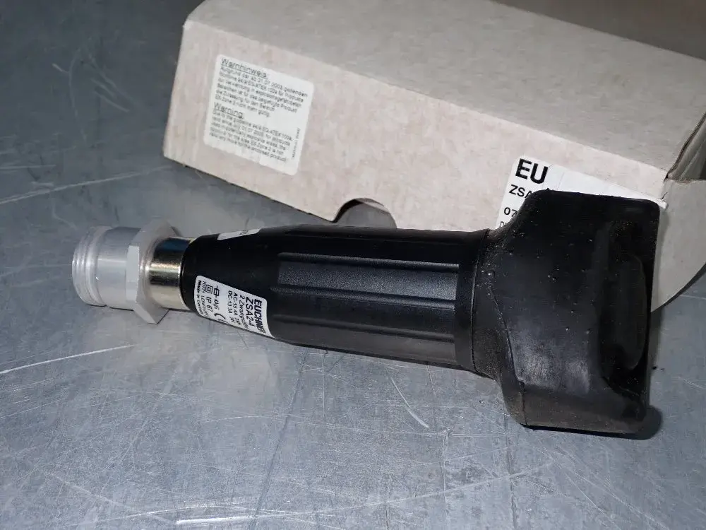 NEW EUCHNER ZSA24