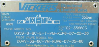 NEW VICKERS MCD-6237 VALVE ASSEMBLY DG5S-8-8C-E-T-VM-KUP6-D7-G5-30 MCD6237