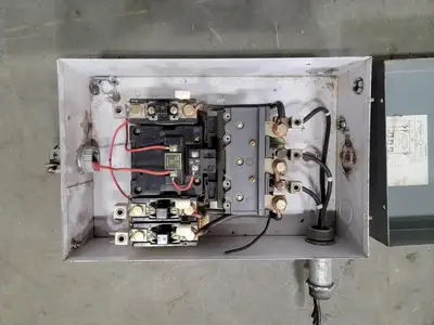 Enclosed Full-Voltage Starter
