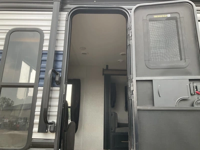 Used 2022 CHEROKEE 274AK Campers, Caravans, Motorhomes Michigan US | Miedema Asset Management Group #1330197