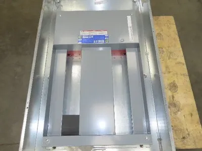 Square D HCM I-Line Panelboard Breaker Box 600 Amp 600V 30 Space Main Lug
