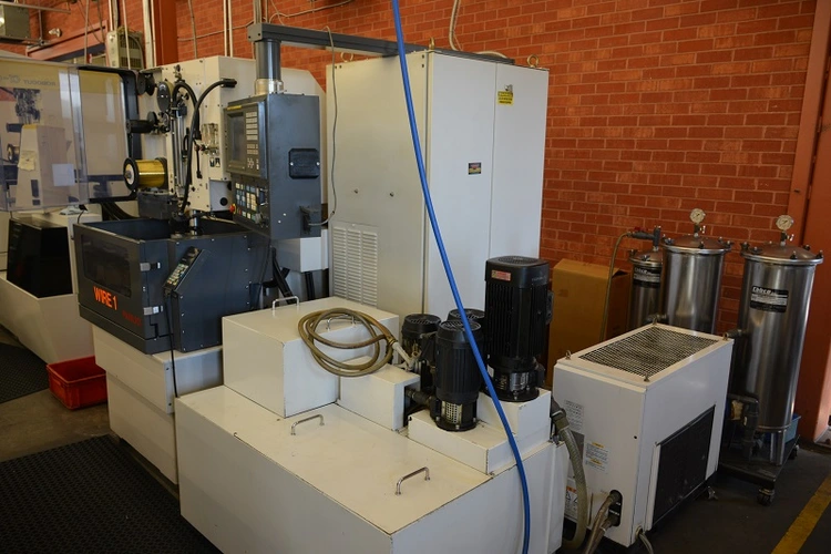 Used 1998 FANUC ROBOCUT Wire EDM | Two Spade Machinery LLC #508364