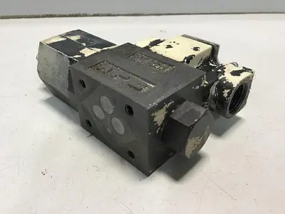 USED YUKEN DSG-01-2B2-D24-50