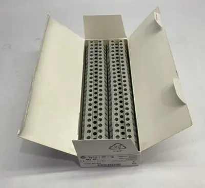 USED ALLEN-BRADLEY SER. A TERMINAL BLOCKS, SPACE-SAVER, GRAY