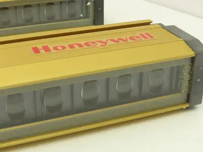 Honeywell FF-SYA30064C2R Safety Light Curtain Emitter Transmitter Set 670mm L