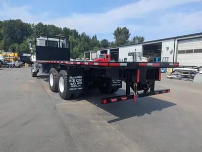 Used 2006 INTERNATIONAL 5600 Flatbed Trucks Washington US | Puget Sound Truck Sales #1546525