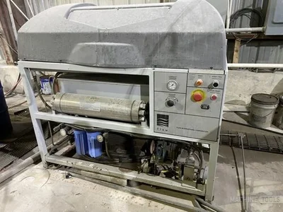 USED 2011 FLOW MACH