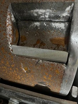 USED HOG  GRINDER 100 HP  15" X 18" OPENING