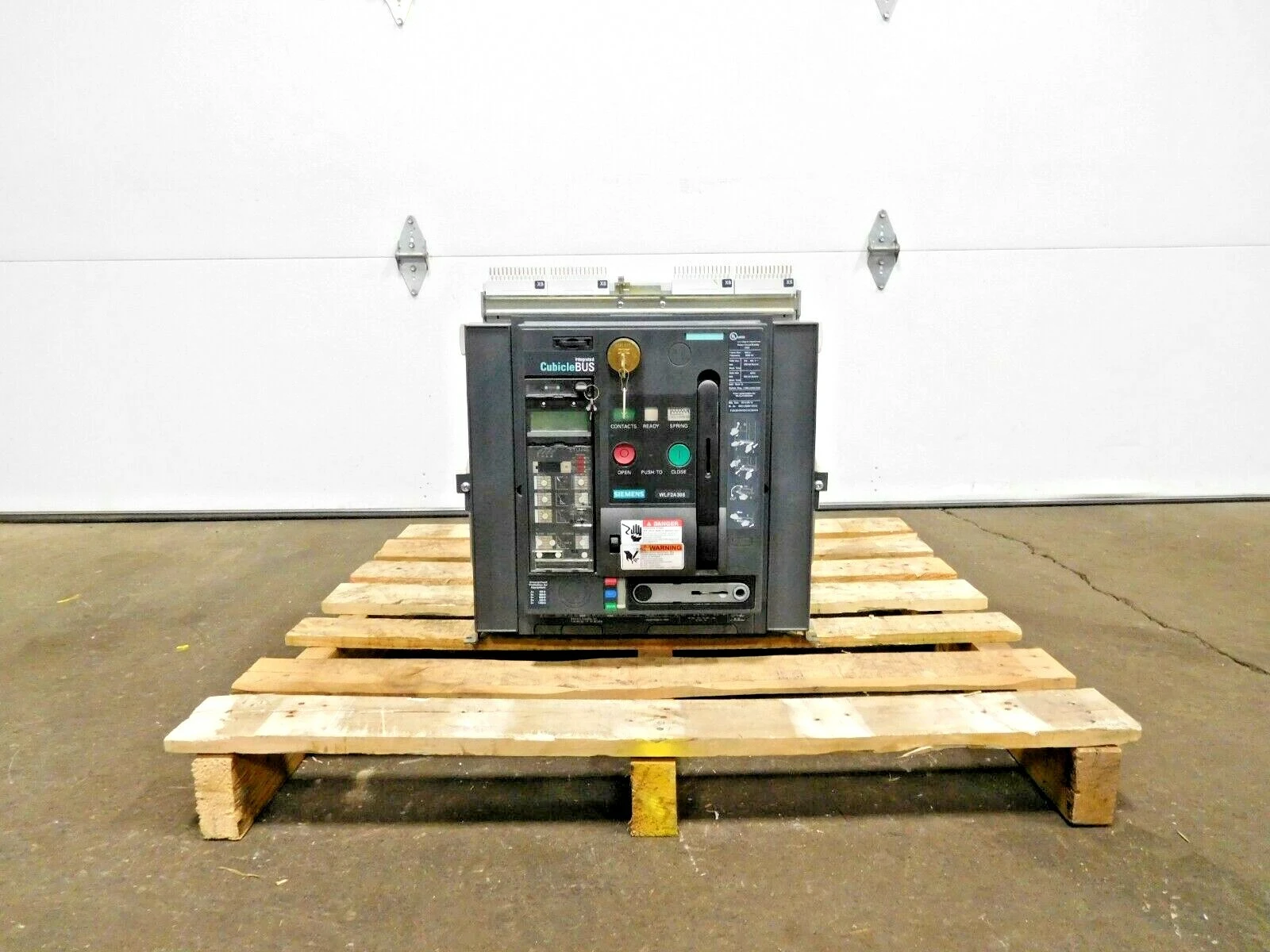 Used Siemens WLF2A308 Circuit Breakers Ohio US | Equipment Recovery Corp. #1330628