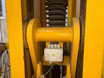(4) 20 TON (160,000 LBS TOTAL) RAILWAY / NEUERO HEAVY DUTY MOBILE VERTICAL LIFT JACKS: YOBRO #24229