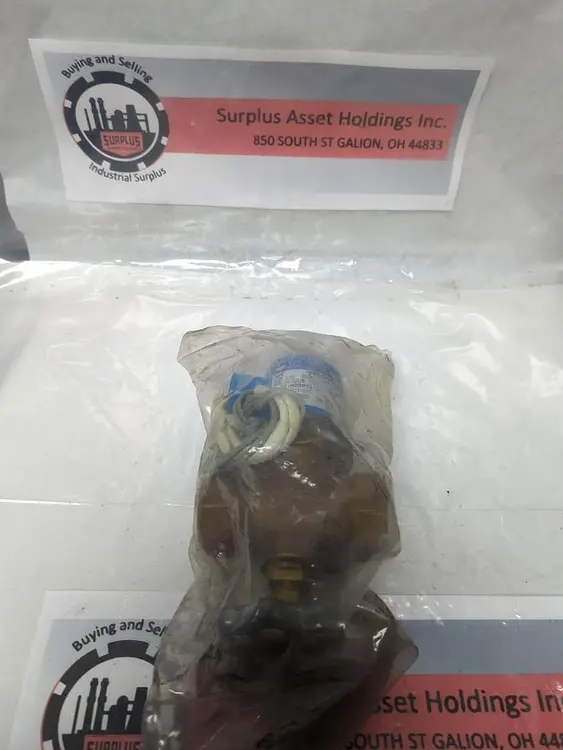 New | in-Stock CIRCLE SEAL 530-30HPLAA2SM Solenoid Valves Ohio US | Surplus Asset Holdings #1242110