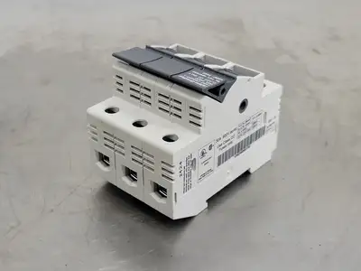USED ALLEN-BRADLEY 1492-FB3C30-L