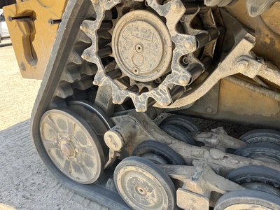 USED 2015 CAT 277D