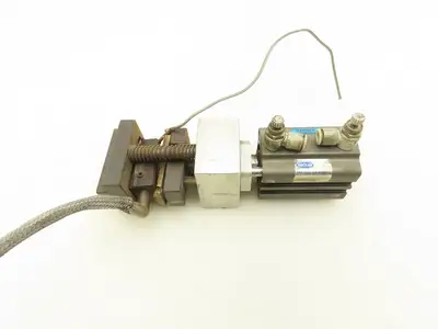 Fabco GTND-032-035-V Pneumatic Tooling Cylinder 35mm Stroke w/Toolplate Cutter