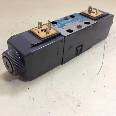 USED VICKERS DG4V-3-6C-M-U-HL7-60