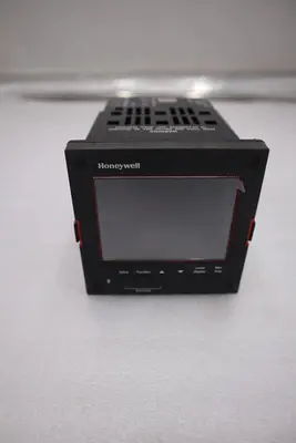 HONEYWELL DC2800C01S02001000 / DC2800-C0-1S0-200-100-00-0 DIGITAL CONTROLLER NEW