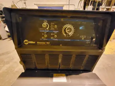 USED MILLER DIMENSION 652