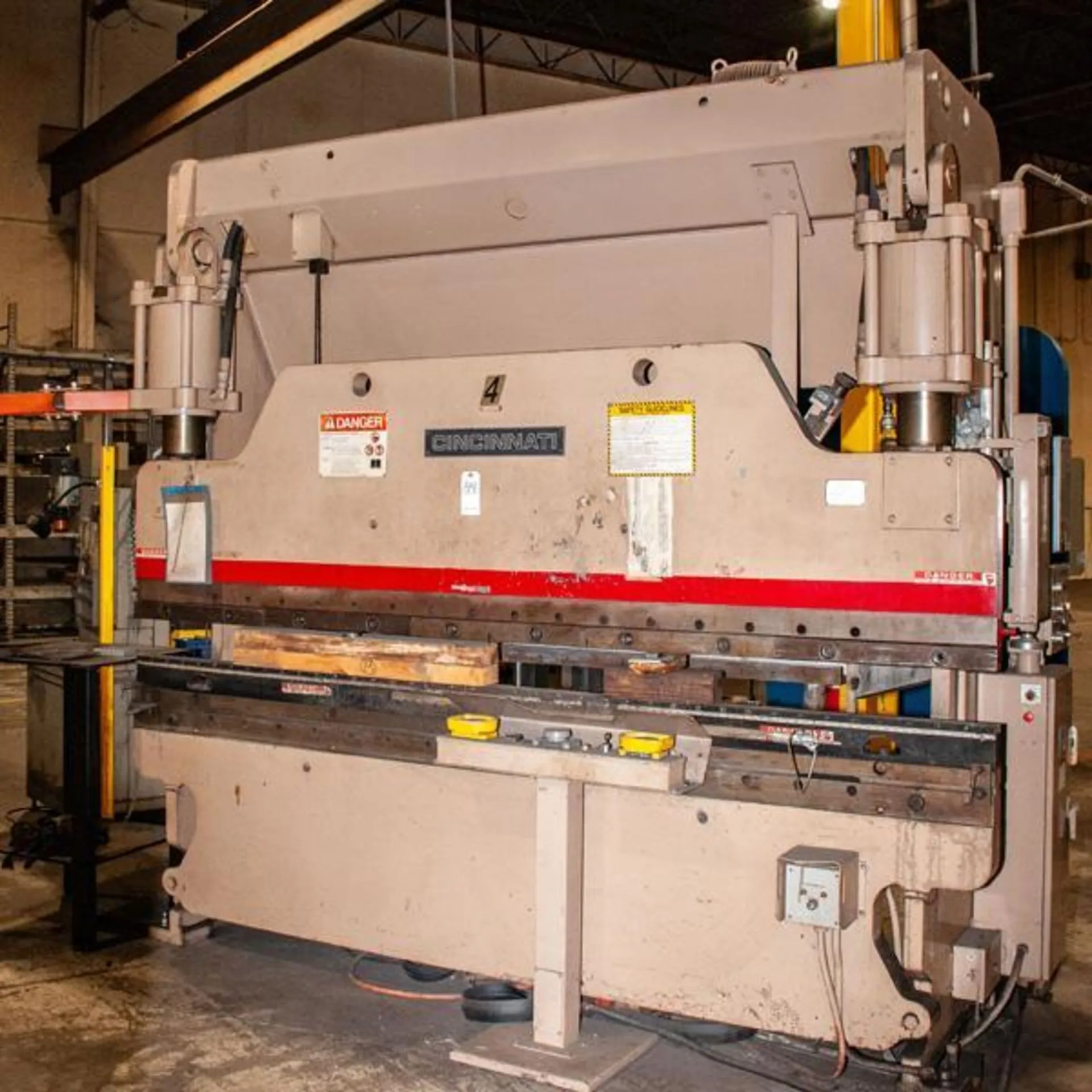USED 1990 Cincinnati 135CB8