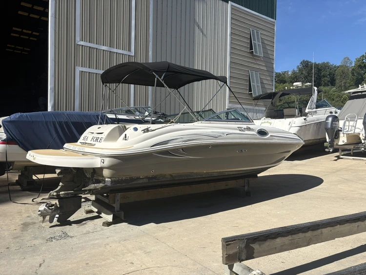 Used 2005 SEA RAY 240 SUNDECK Boats (Misc) Virginia US | Affordable Outdoors #1638051