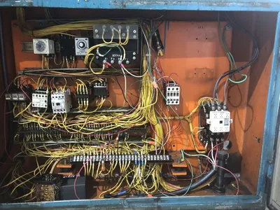 USED 1982 AIDA PRESSES AIDA C1-8(2) PRESS