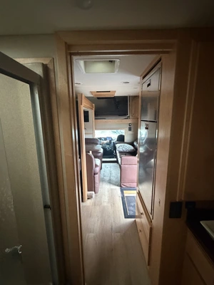 Used 2021 INTERNATIONAL SHOWHAULER CUSTOM 4X4 Campers, Caravans, Motorhomes Michigan US | Miedema Asset Management Group #1580270