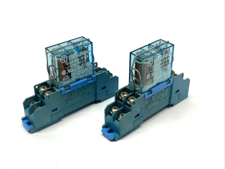 Used Finder General Purpose Relay 8A 250V W/ Relay Socket LOT OF 2 Relays & Switches Michigan US | Maverick Industrial Sales #1401985