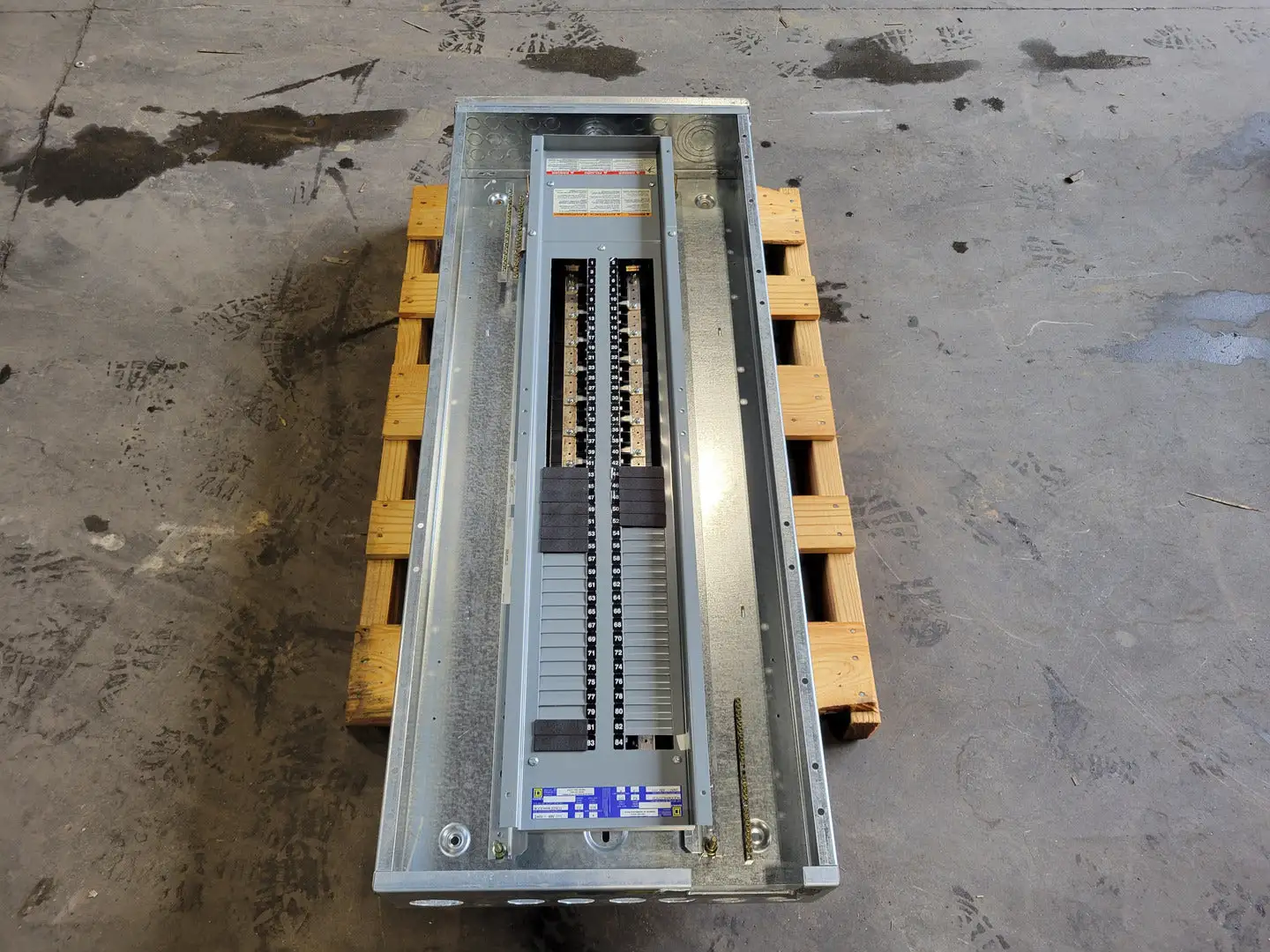 USED SQUARE D NQOD484L225CU