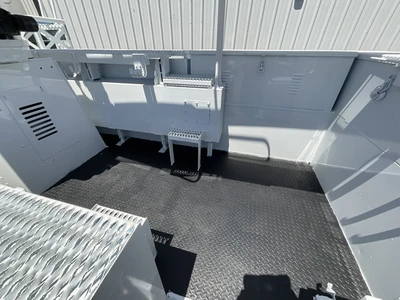 Used 2013 INTERNATIONAL 7500 Bucket (boom) trucks California US | Big Truck & Equipment #1412285
