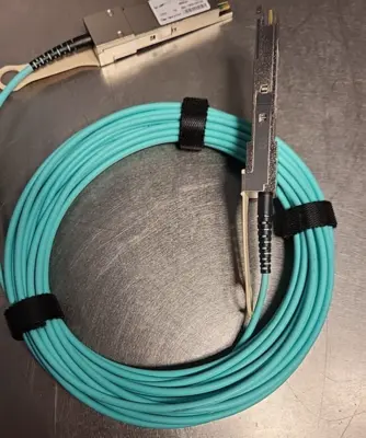 Active Optical Cable QSFP28 100Gbps, 10M, MSA Compat/AOCQP28100-010 (BIN461)