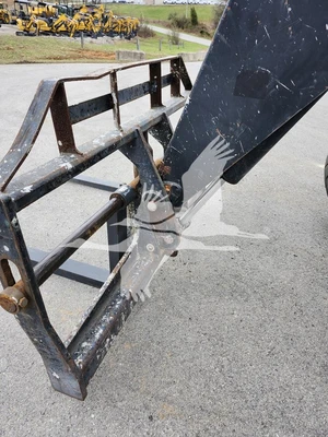 USED 2015 JLG 6042