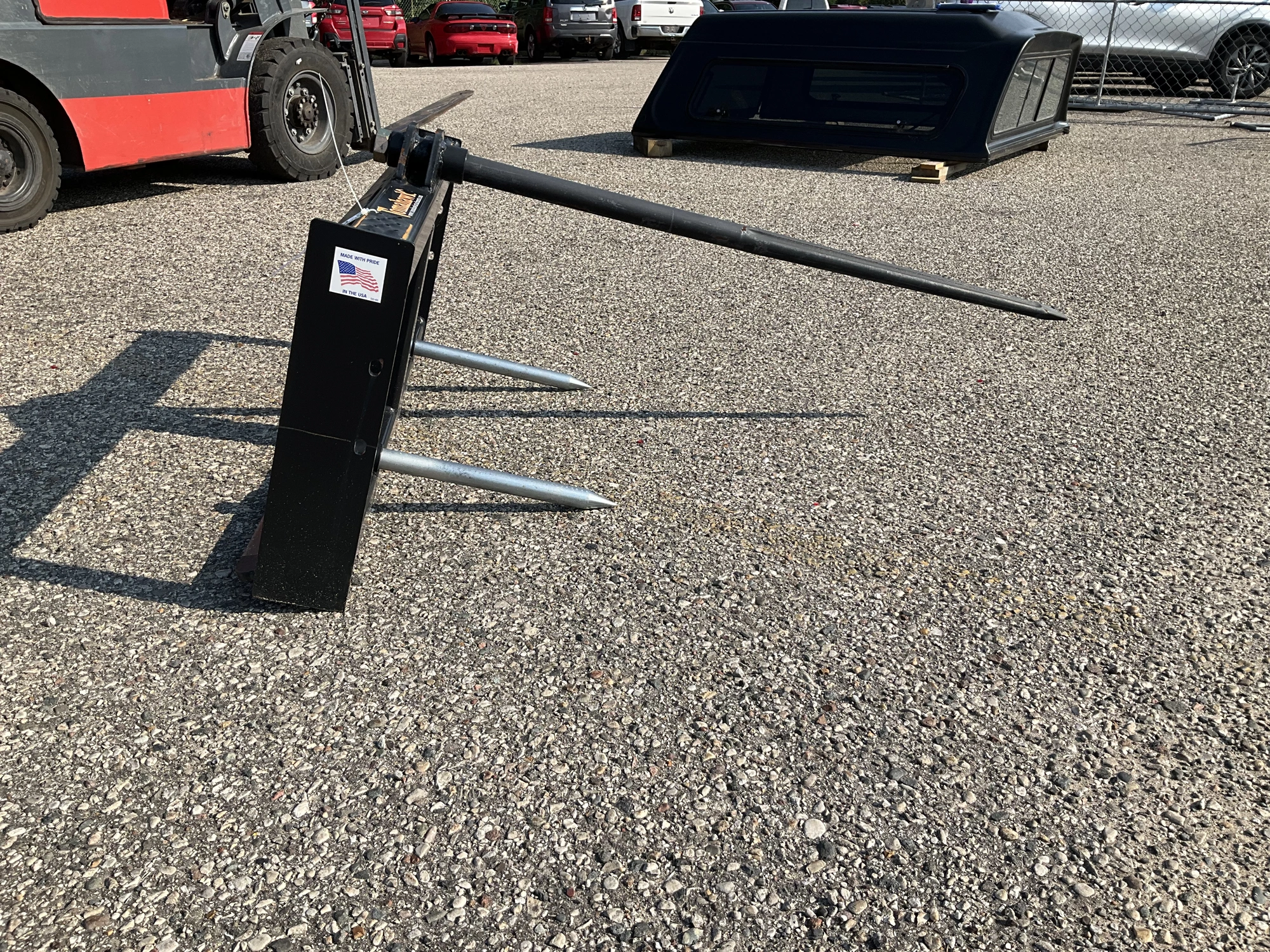 Used TOMAHAWK 49" ROUND BALE HAY SPEAR AND FRAME Bale Spears Michigan US | Miedema Asset Management Group #1342286