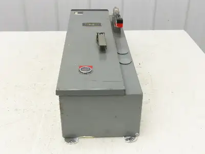 Cutler Hammer A30CDA0 Combination Motor Starter 10Hp 480V 3Ph Size 1 Fused