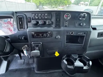 Used 2020 INTERNATIONAL MV Box trucks Florida US | Truck and Van Outlet #1509220