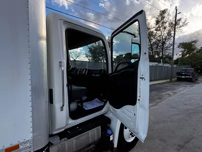 Used 2019 HINO 268 Box trucks Florida US | Truck and Van Outlet #1509125