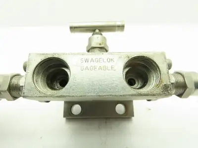 Swagelok SS-M3PDFS8-FL Stainless 316SS Manifold Control Valve 1/2"NPT 6000 PSI