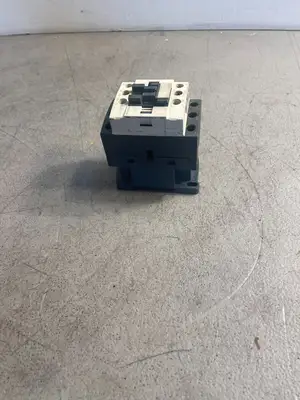USED Schneider Electric Schneider Electric LC1D09