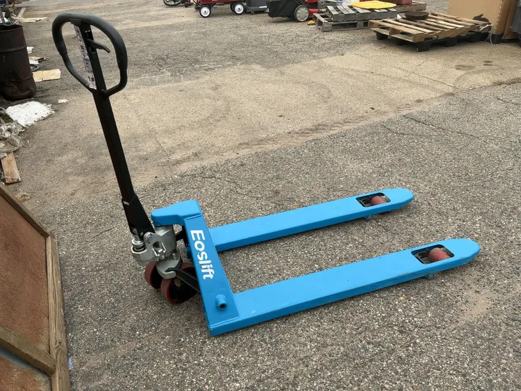 Used _UNKNOWN_ _UNKNOWN_ Pallet Jacks Michigan US | Miedema Asset Management Group #1315545