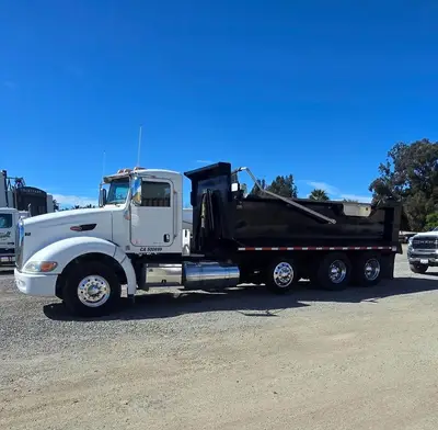 USED 2012 PETERBILT 386