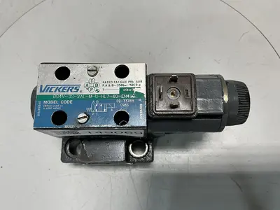 USED VICKERS DG4V-3S-2AL-M-U-HL7-60-EN490