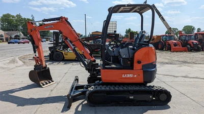 USED 2015 KUBOTA U35-4