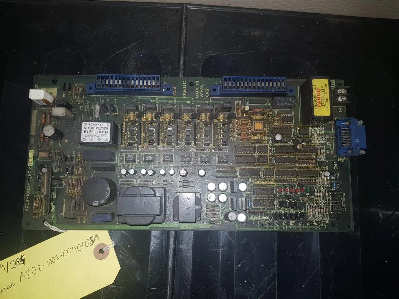 (REF 284) FANUC AC SERVO BOARD A20B-1003-0090-05A