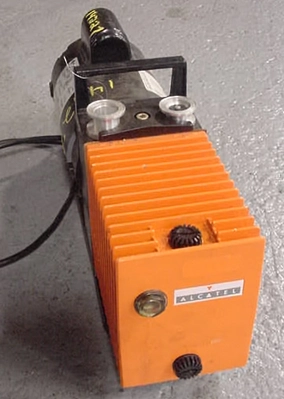 USED ALCATEL TABLE TOP  VACUUM  PUMP VACUUM PUMP