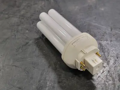 NEW PHILIPS PL-T 18W/835/A/4P